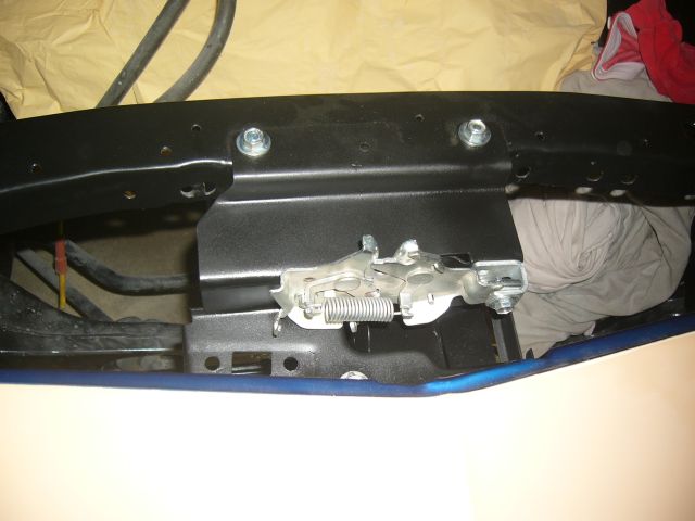 Konepelin lukko paikalleen