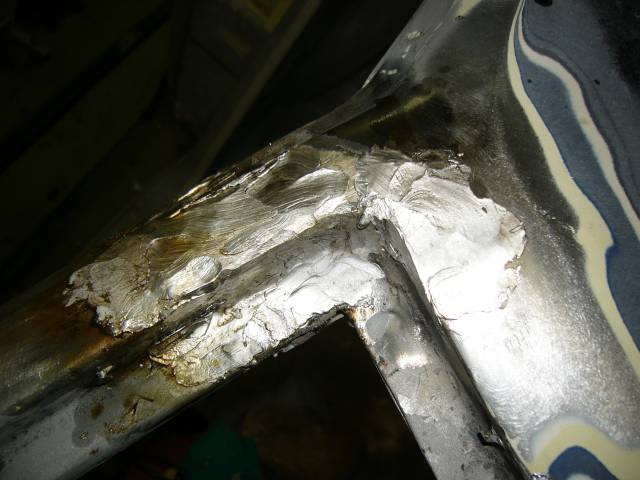 Oikea A-tolppa tinattu