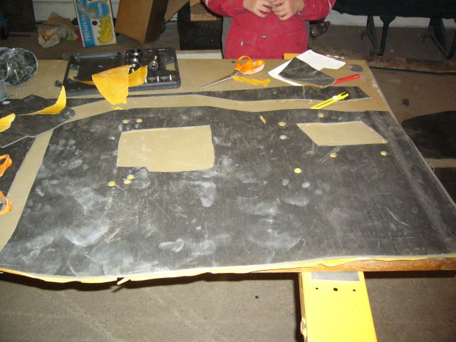 Oikean puolen etujalkatilan bitumi valmis