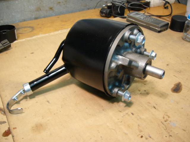 Tehostimen pumppu koottuna