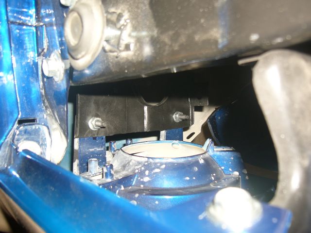 Kiinnike paikallaan, ulommainen