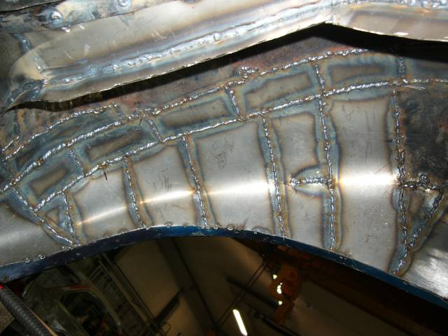 Vasen takalokari hitsattu