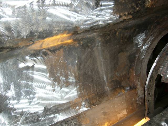 Vasen takakylki, sis�hiontaa